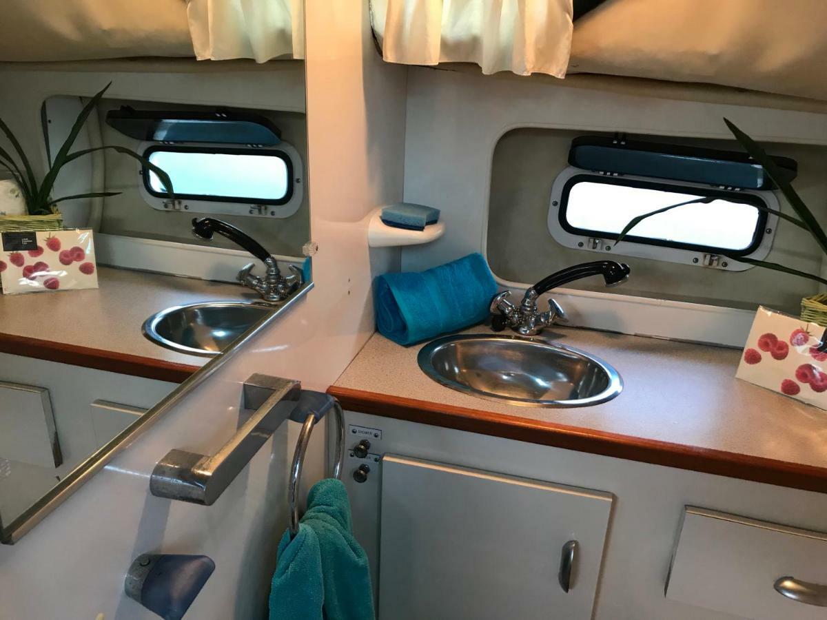 Yacht Experience Barcelona Ξενοδοχείο Sant Adria de Besos Εξωτερικό φωτογραφία